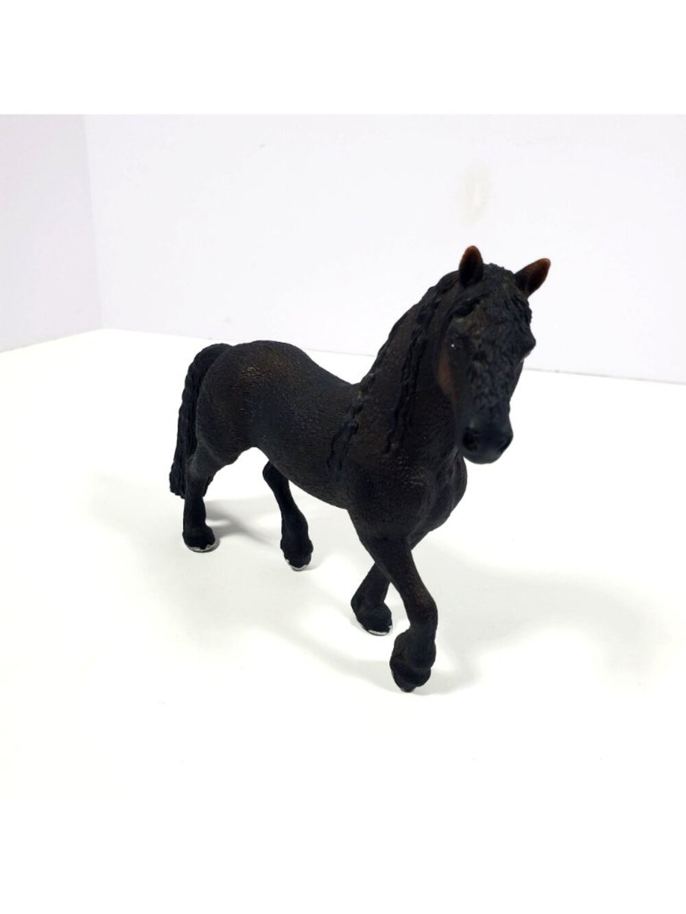 Freisian Horse 2009 Schleich 73527 Realistic Black Figure - Picture 2 of 16